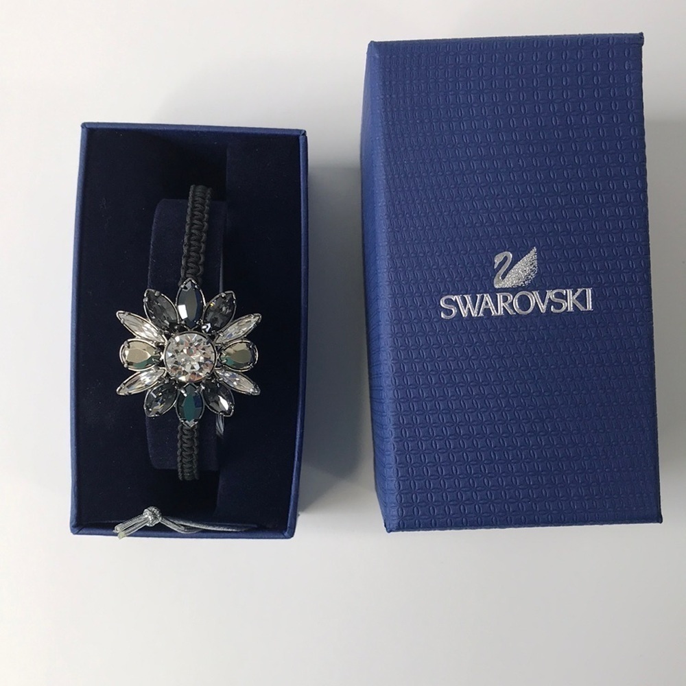 New SWAROVSKI Gray Black Flower Crystal Bracelet